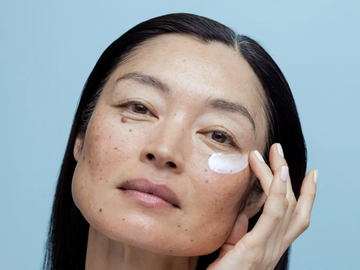 Thoa-serum-bao-lau-thi-nen-thoa-kem-duong